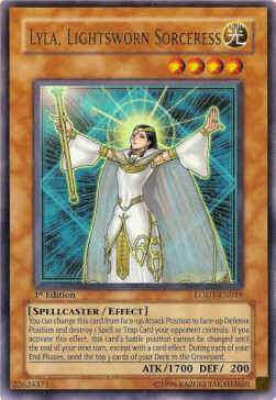 Lyla, Lightsworn Sorceress Card Front
