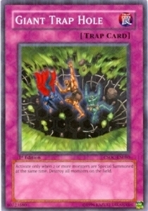 Giant Trap Hole Card Front